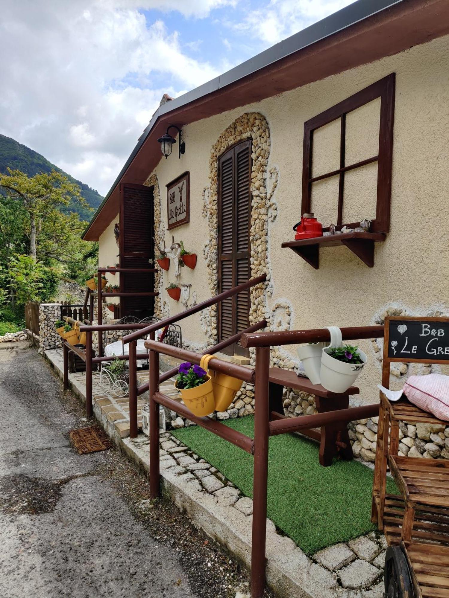 B&B Le Grette Gioia Dei Marsi Exterior photo
